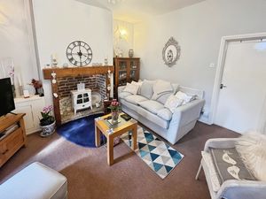 Lounge- click for photo gallery